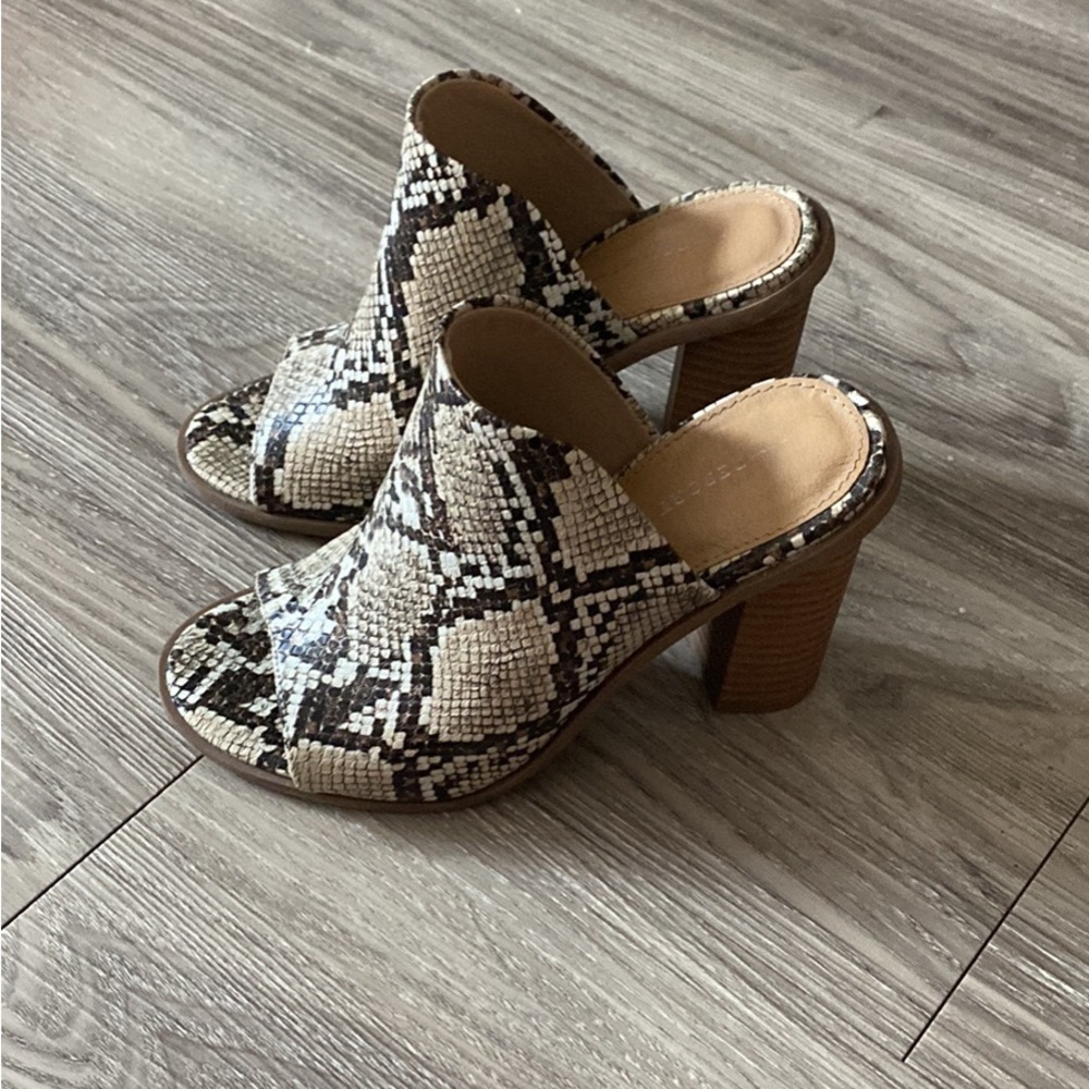 Snakeskin slip-on heels